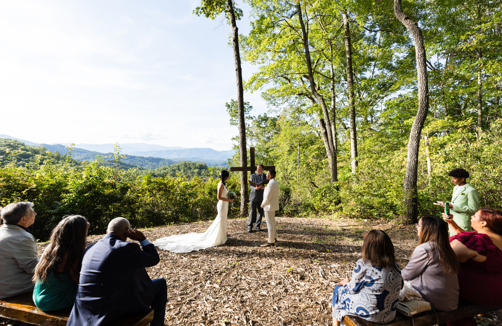 Simple ceremony at Outland Great Smoky Mountains Chalet & Suites
