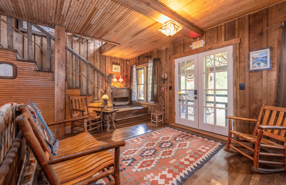 entryway at Glen Choga Lodge