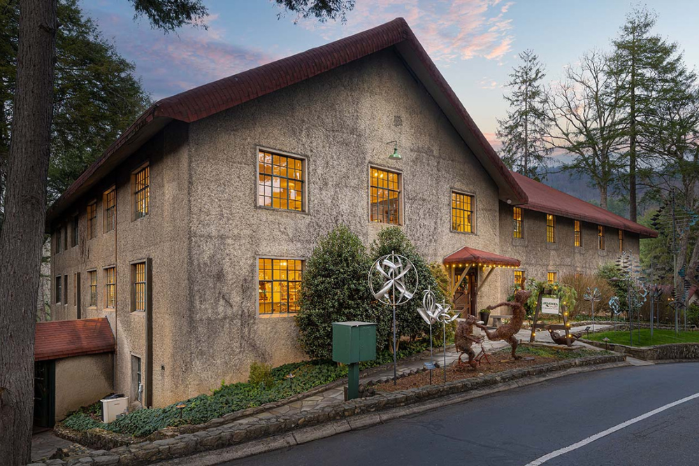 Holiday Sip & Shop, Grovewood Gallery