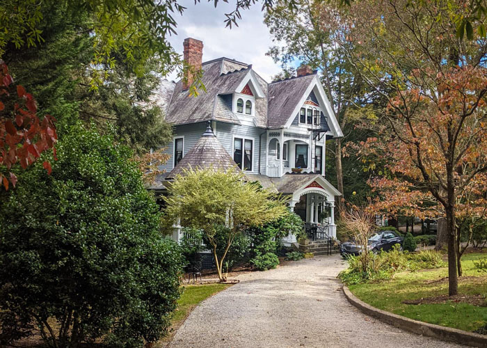 Historic hotesl inns b&bs Asheville 