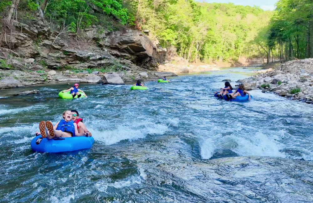 Green River Adventures offers tubing in Saluda NC