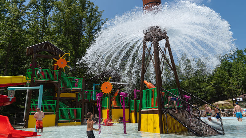 Jellystone Park Camp Resort - Romantic Asheville