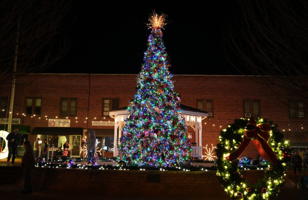 Christmas tree and lights in downtown Franklin