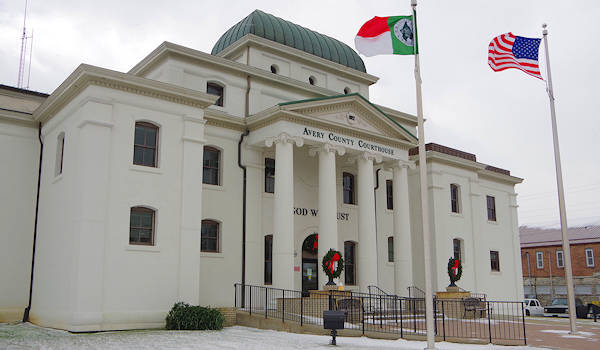 Avery County Courthouse