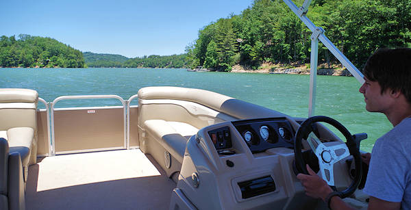 Pontoon Boat Rental Lake Glenville NC