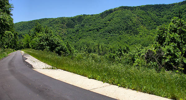 Point Lookout Trail