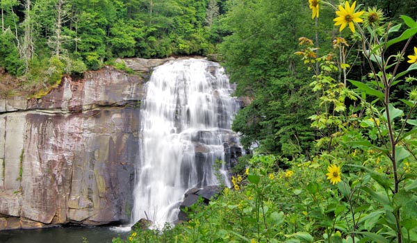 Rainbow Falls Gorges State Park